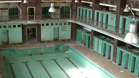 Stadtbad Lichtenberg soll verkauft werden!